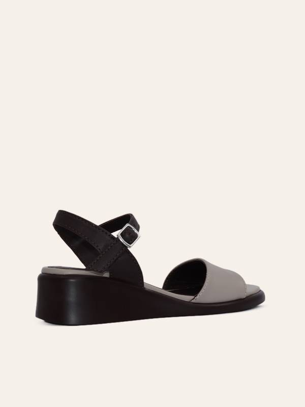 DUAL TONE STRAP SANDALS — 4