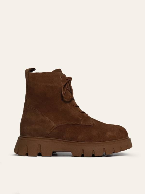 LACE-UP CHUNKY BOOTS