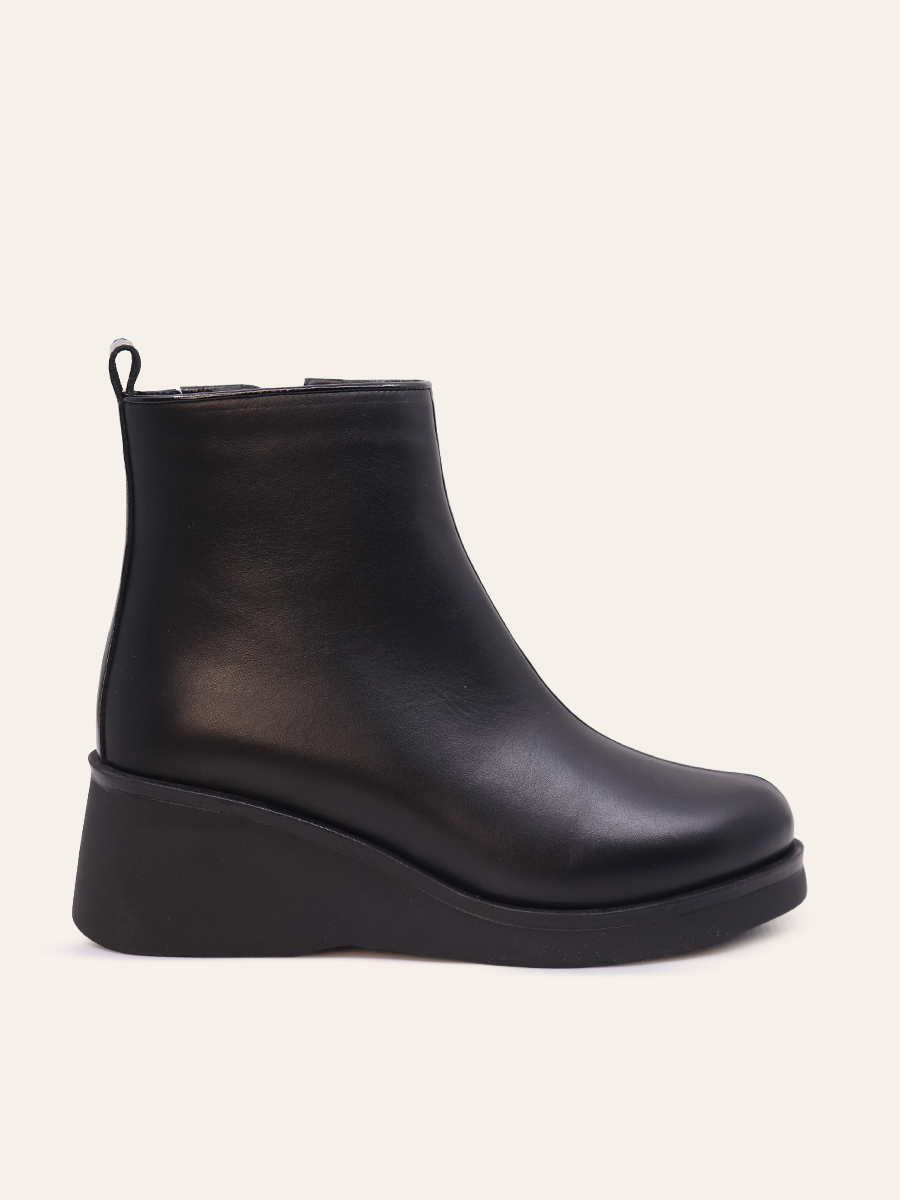 SCULPTED WEDGE BOOTS