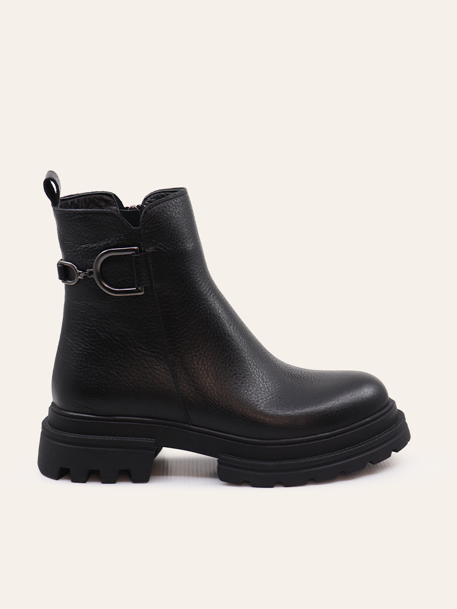 BUCKLE DETAIL ANKLE BOOTS