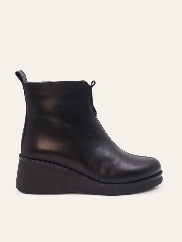 PLATFORM ANKLE BOOTS