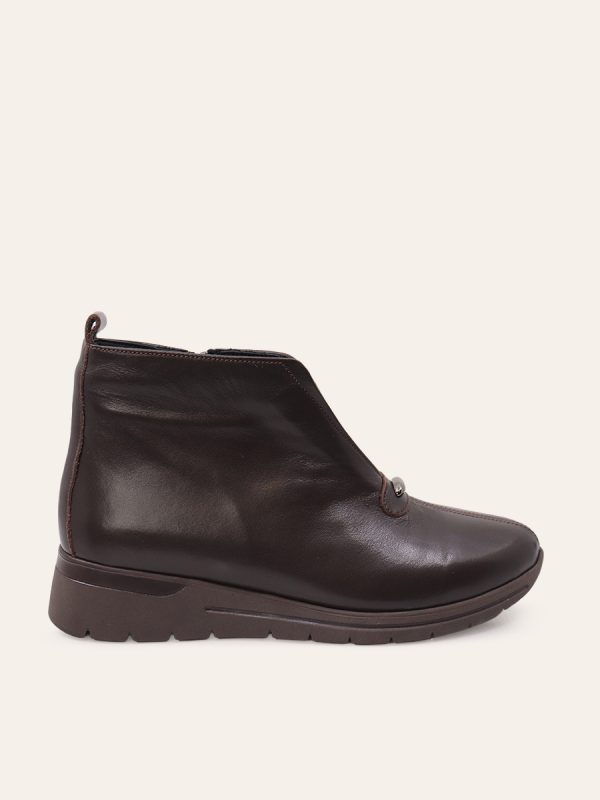 METAL ACCENT ANKLE BOOTS