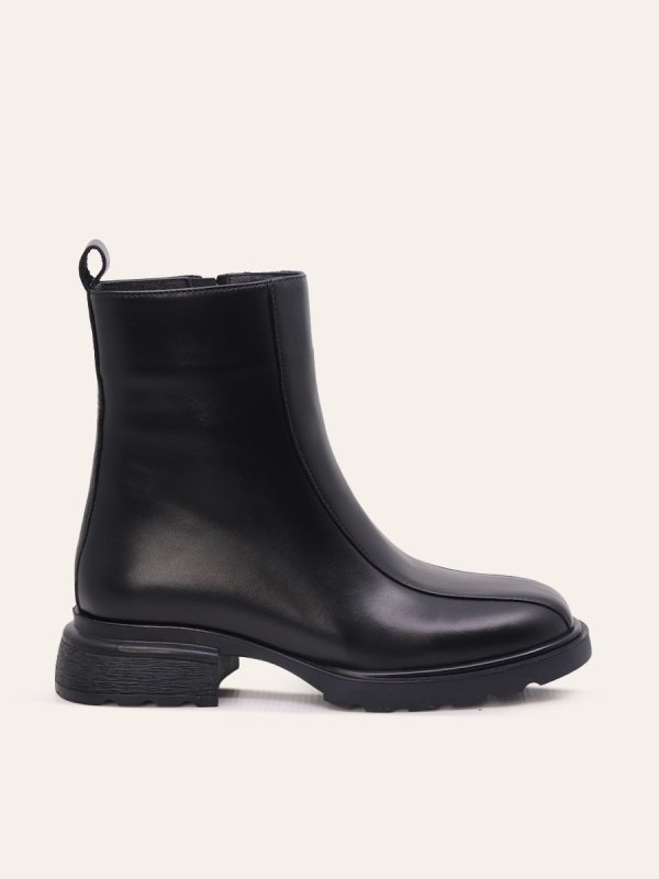 STRUCTURED ANKLE BOOTS — 1