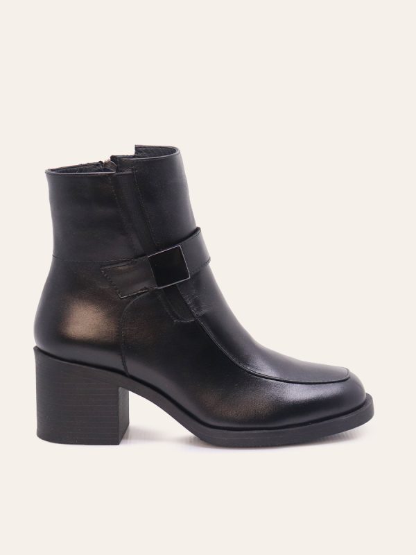 BUCKLE BLOCK HEEL BOOTS