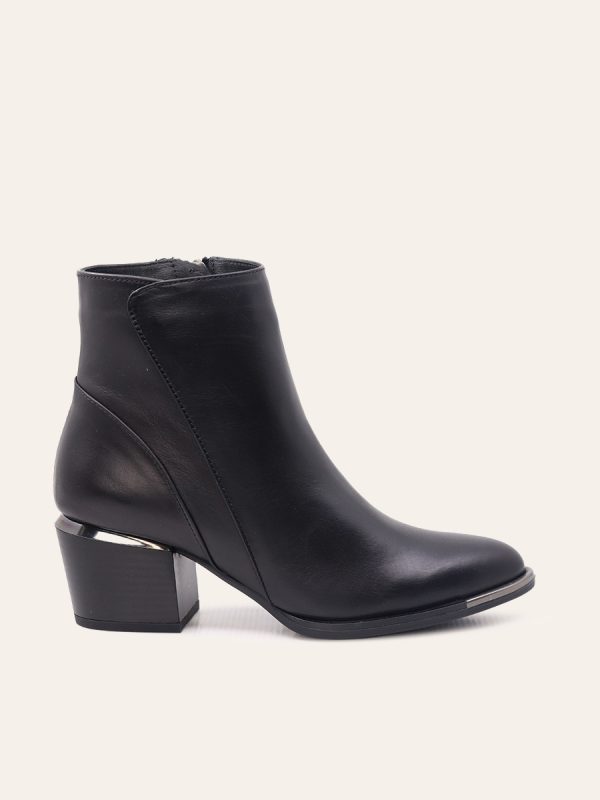 METALLIC DETAIL ANKLE BOOTS