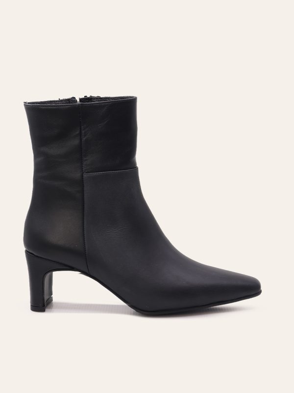 HEELED ANKLE BOOTS