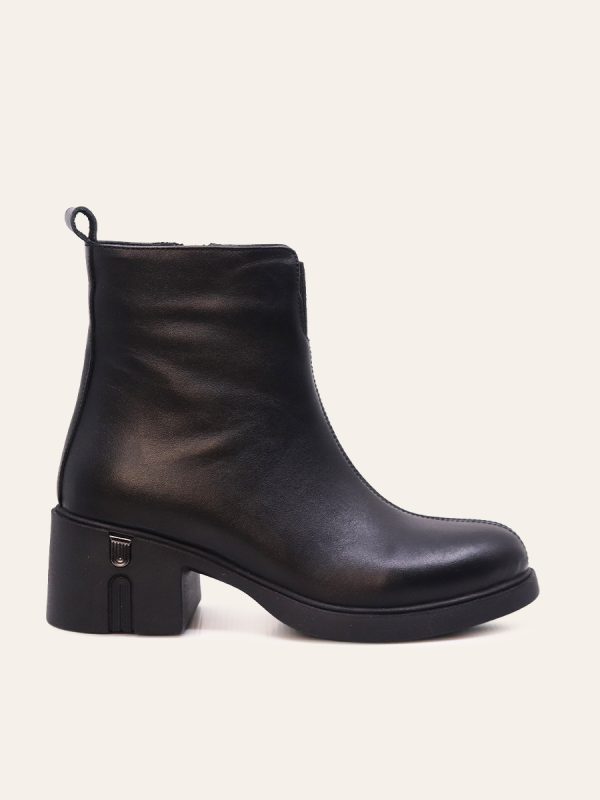 SIGNATURE HEEL BOOTS