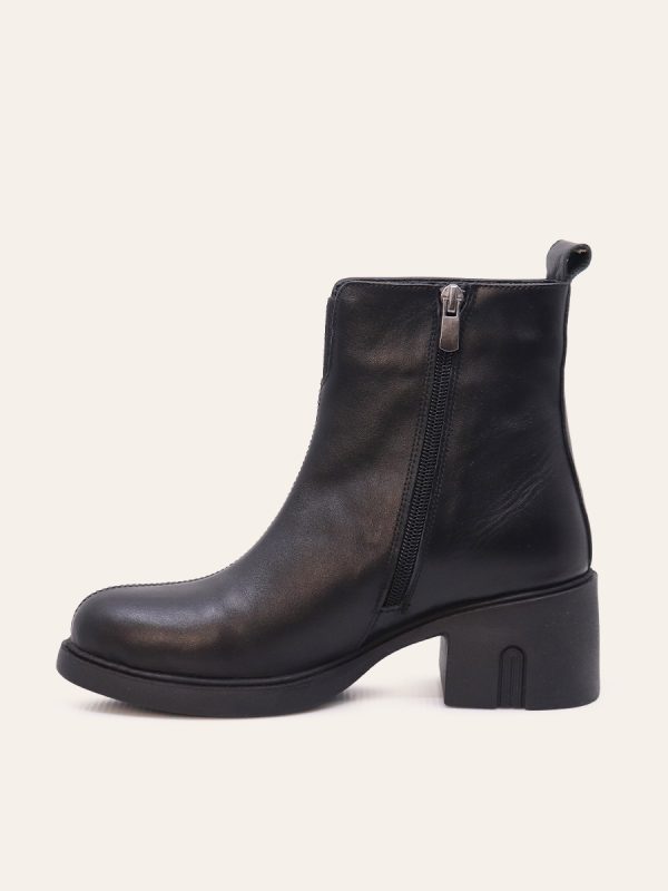 SIGNATURE HEEL BOOTS — 2