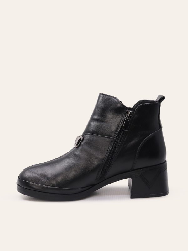 METAL DETAIL ANKLE BOOTS — 2