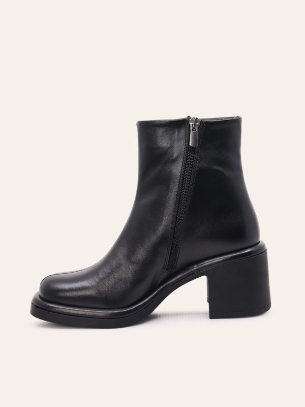 CLASSIC BLOCK HEEL ANKLE BOOTS — 2