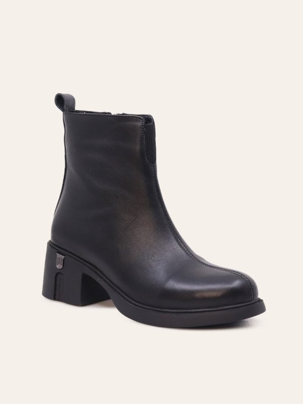 SIGNATURE HEEL BOOTS — 3