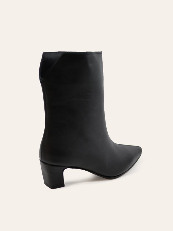 POINTED TOE ANKLE BOOTS — 4