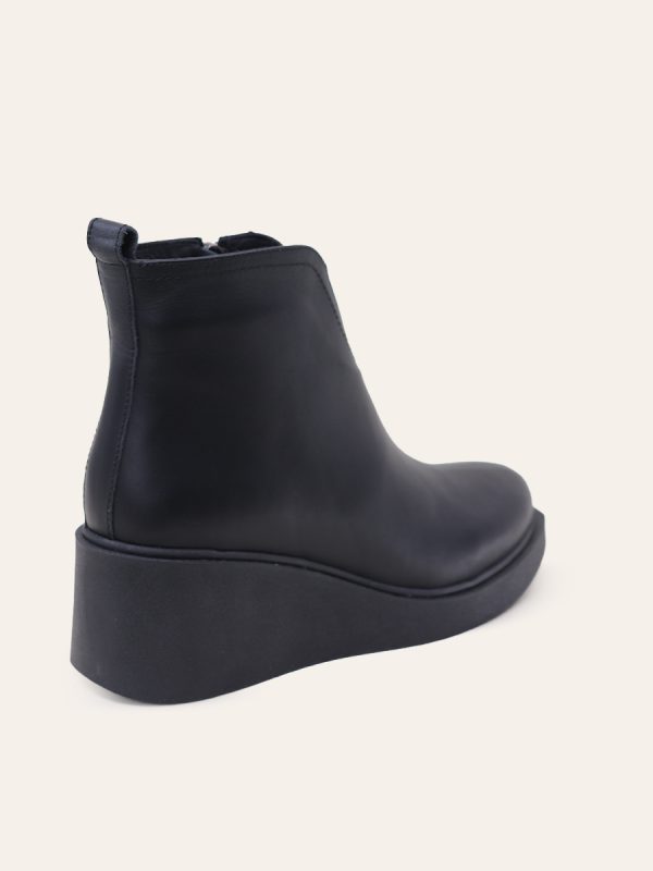 PLATFORM ANKLE BOOTS — 4